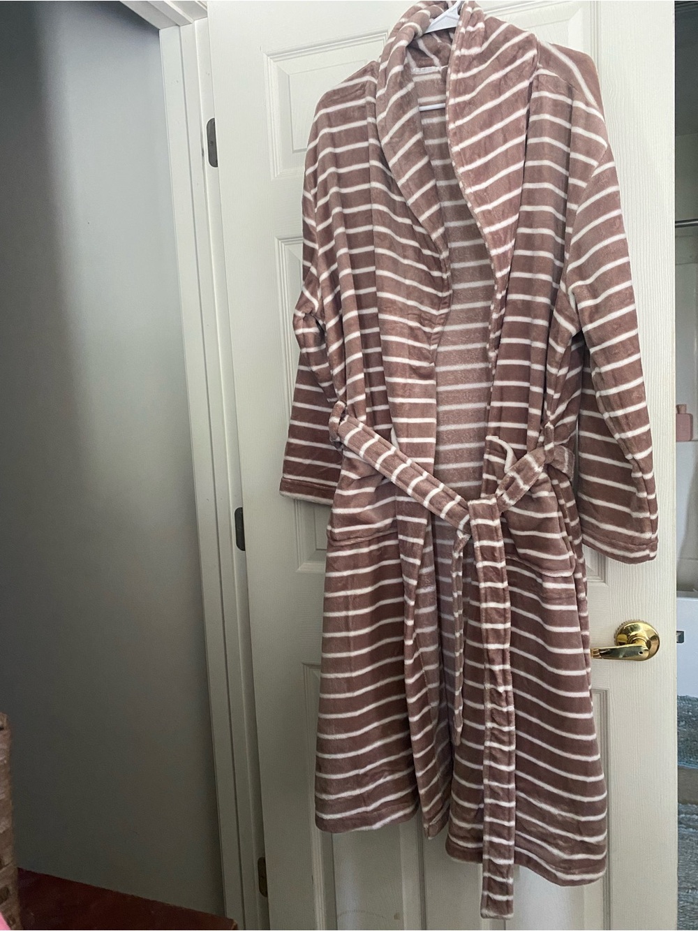NWOT Maurices Robe 2X